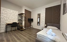Riverside Airport Hotel